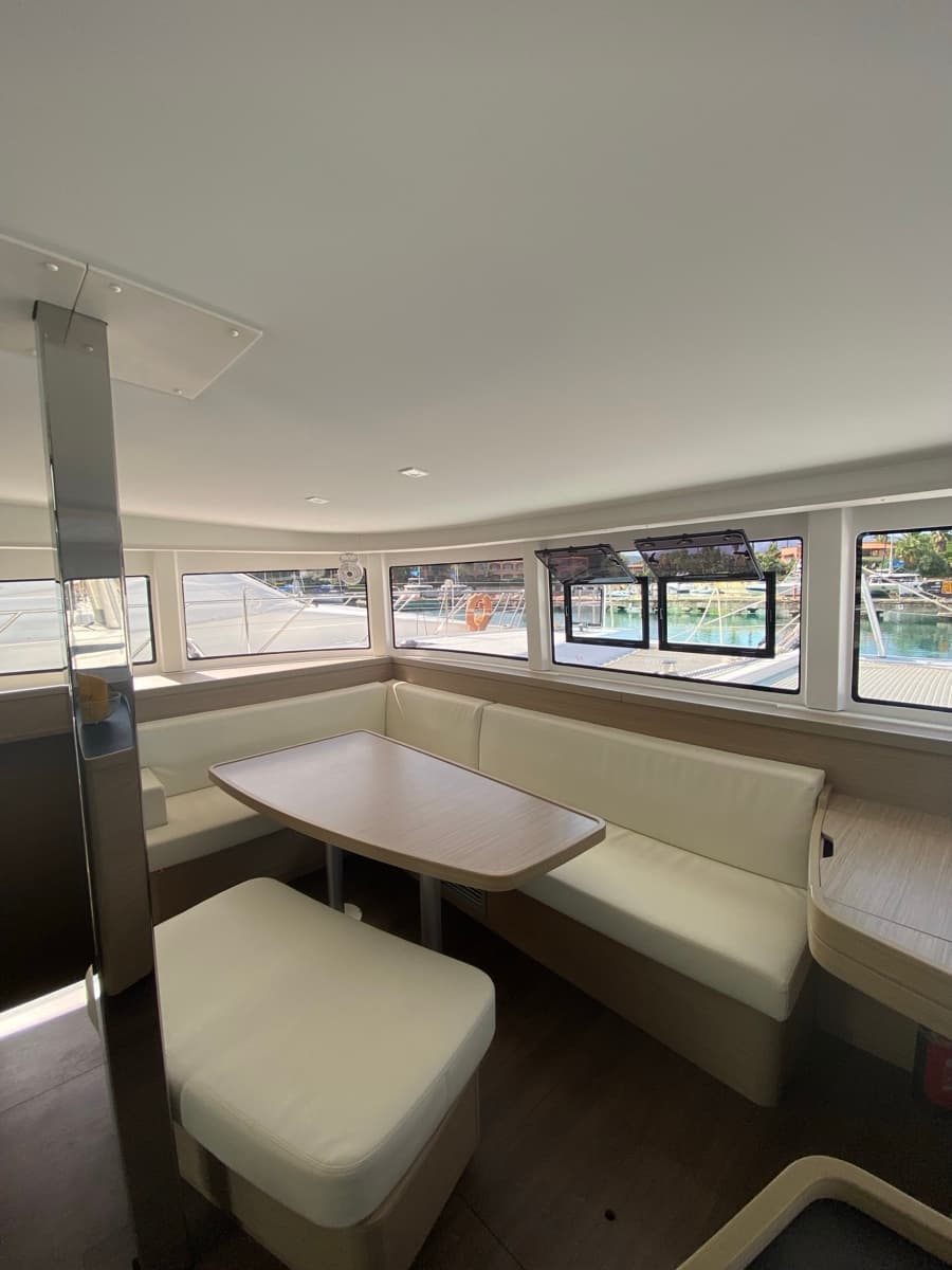 Lagoon 42 - photo 36