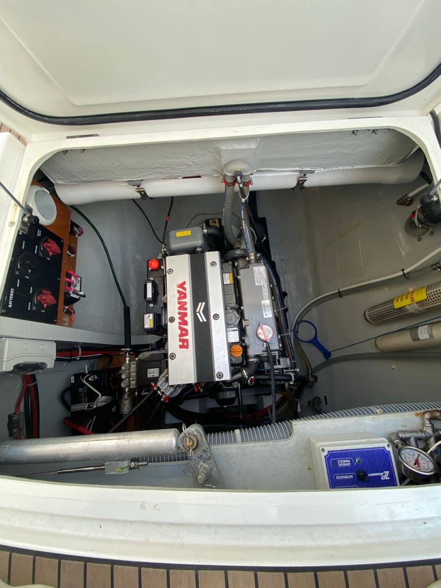 Lagoon 42 - photo 16