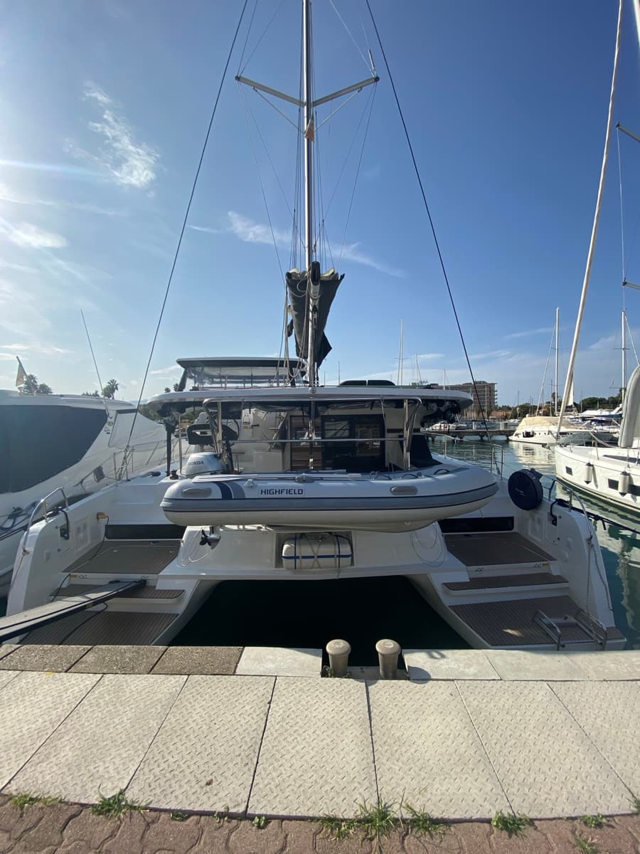 Lagoon 42 - photo 11