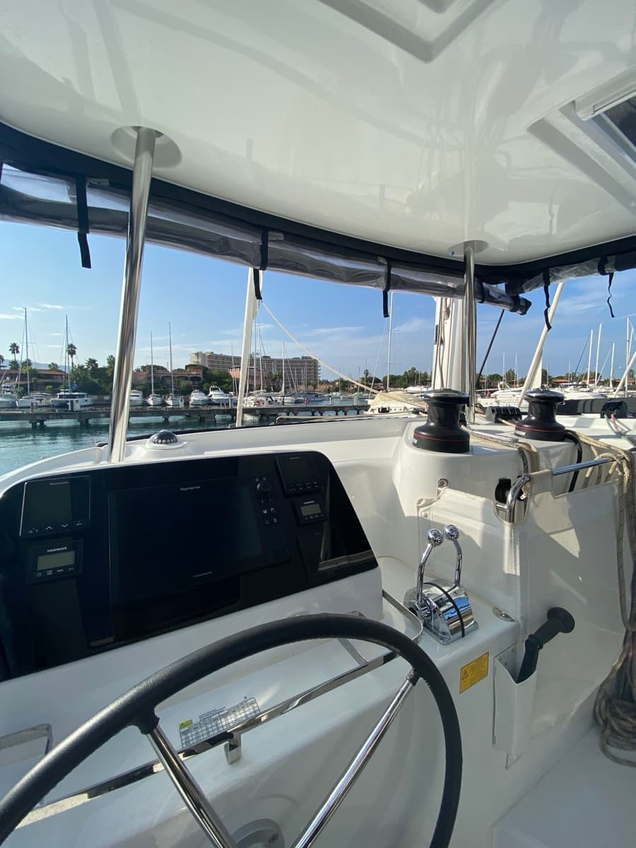 Lagoon 42 - photo 35