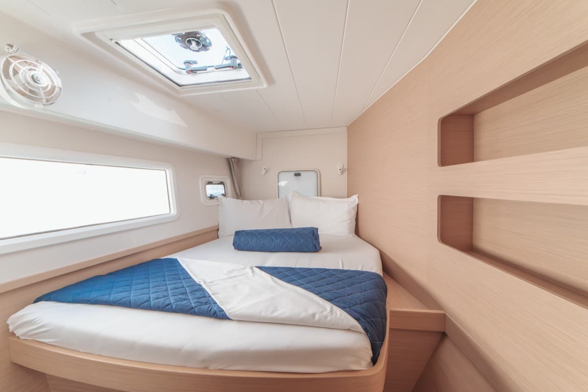 Lagoon 42 - photo 15