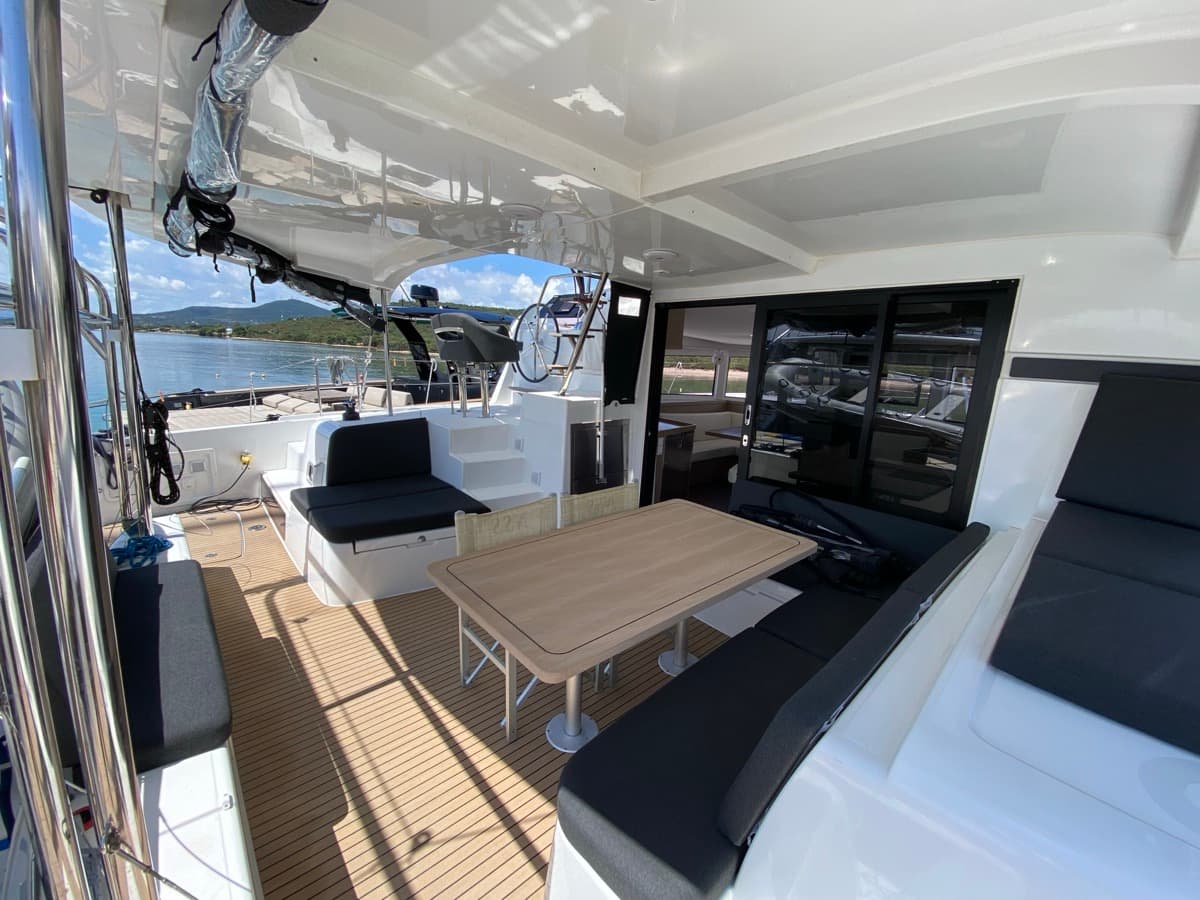 Lagoon 42 - photo 11