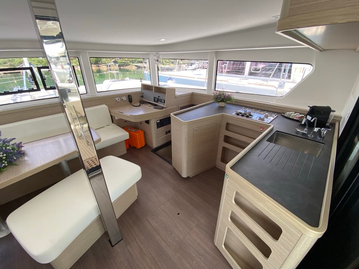 Lagoon 42 - photo 18