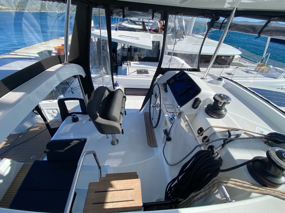 Lagoon 42 - photo 14