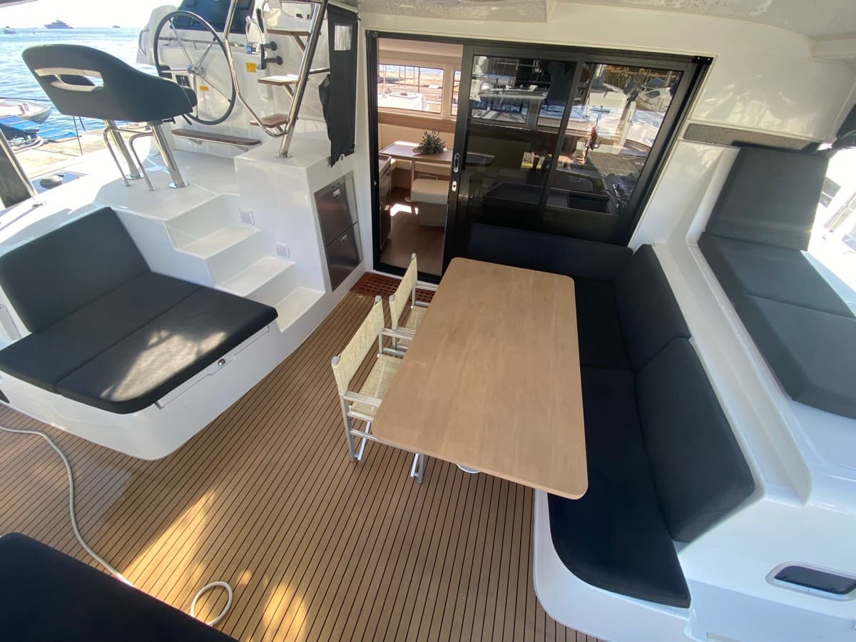 Lagoon 42 - photo 13