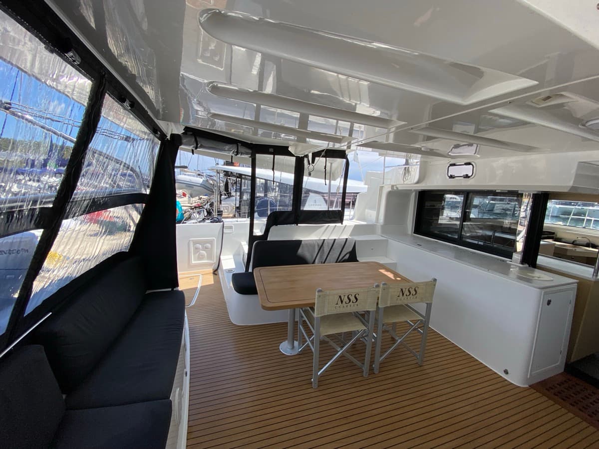 Lagoon 46  - photo 11