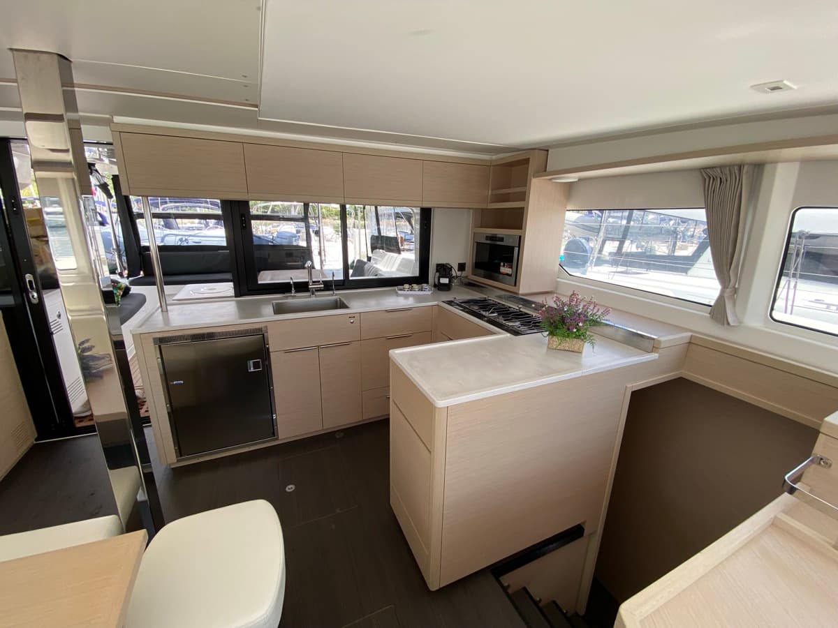 Lagoon 46  - photo 19