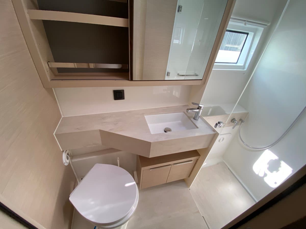 Lagoon 46  - photo 7