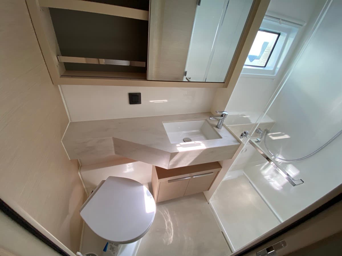 Lagoon 46  - photo 13