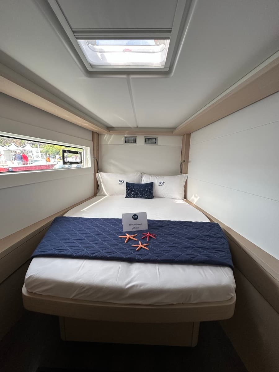 Lagoon 46  - photo 4