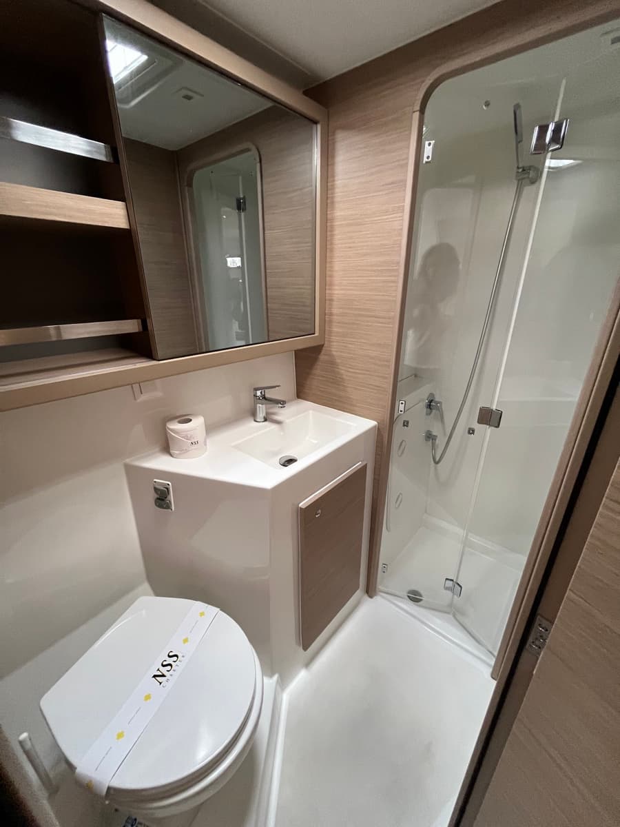 Lagoon 42 - photo 10