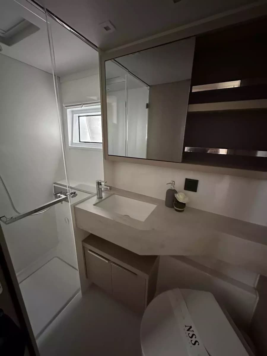 Lagoon 46  - photo 7