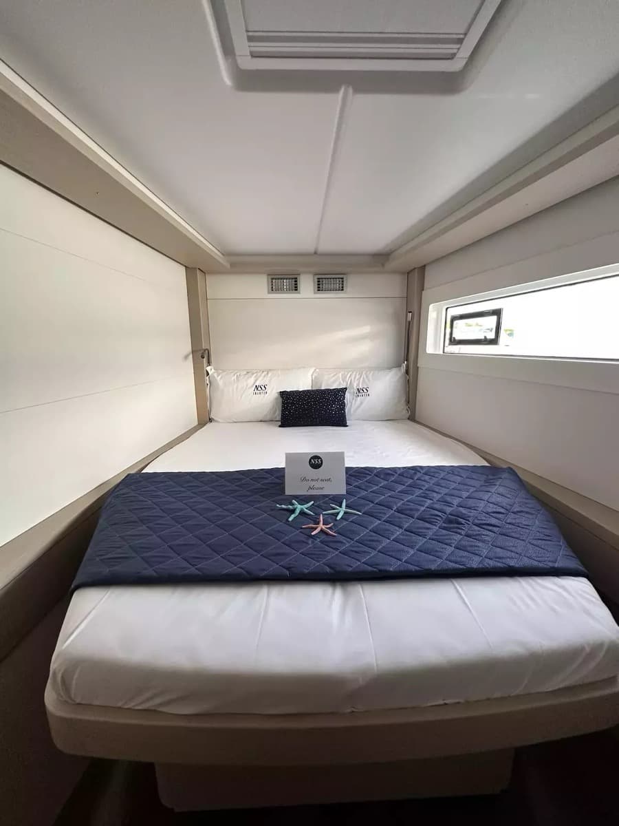 Lagoon 46  - photo 11