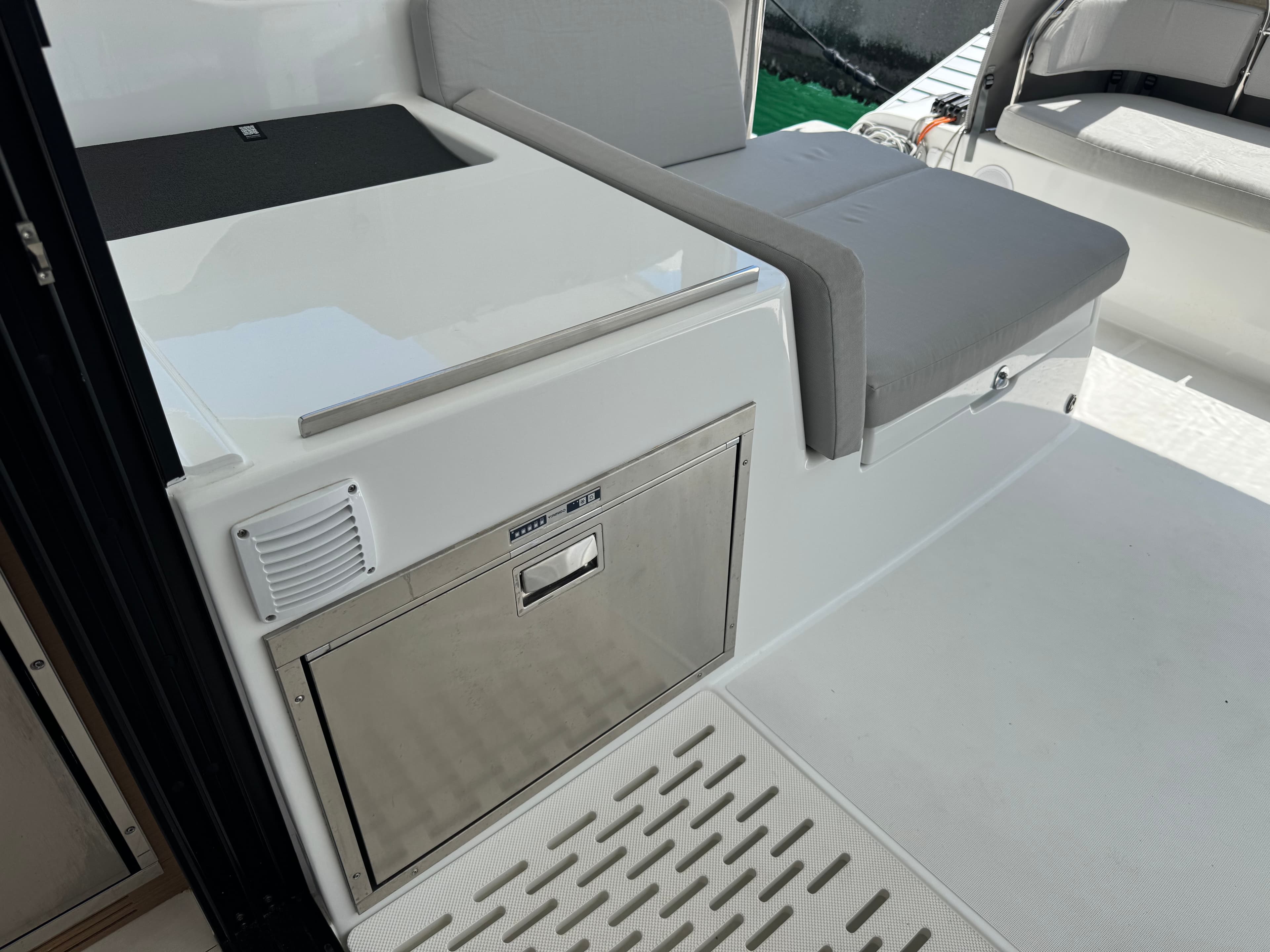 Excess 14 - photo 11