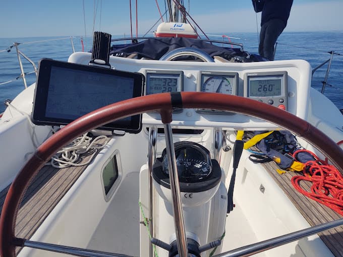 Sun Odyssey 32i - photo