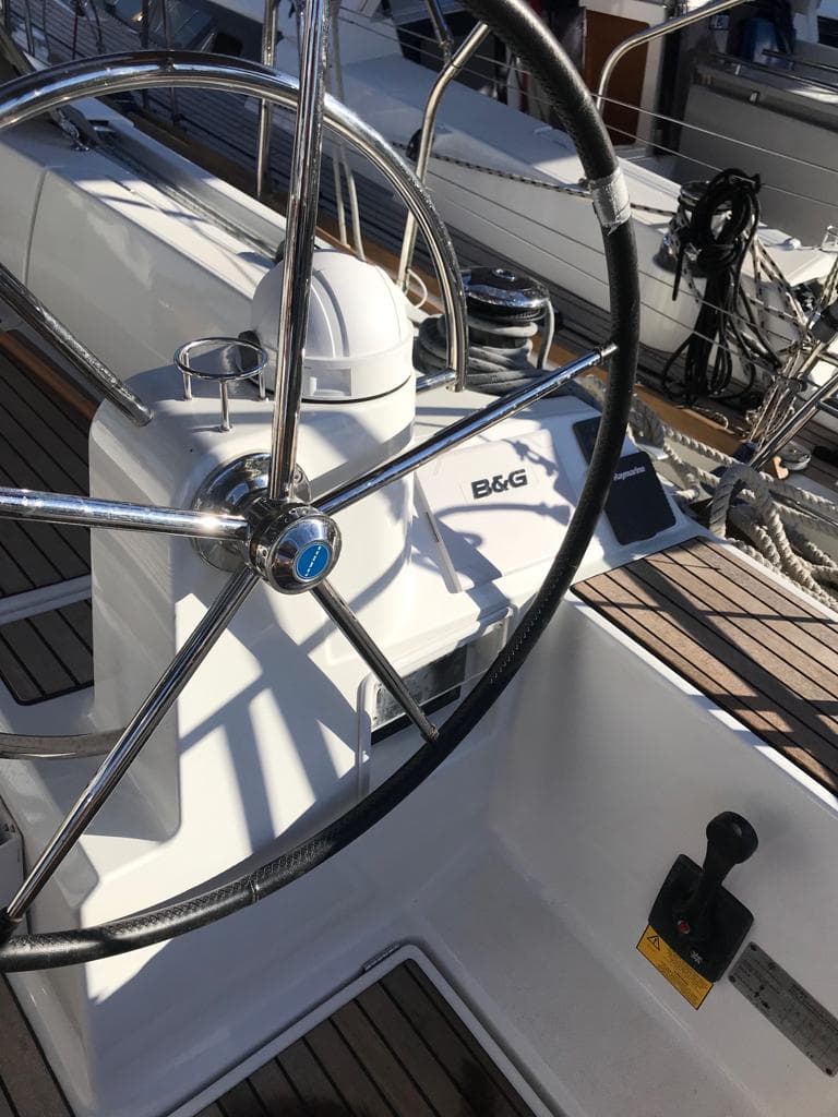 Sun Odyssey 519 - photo 6