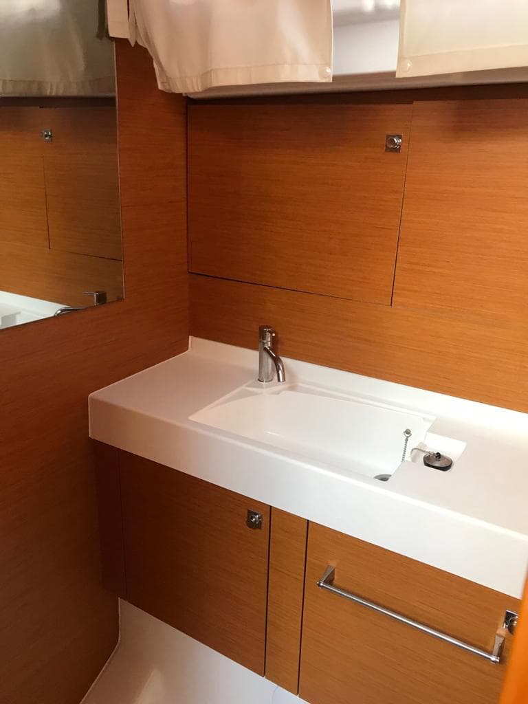 Sun Odyssey 519 - photo 18