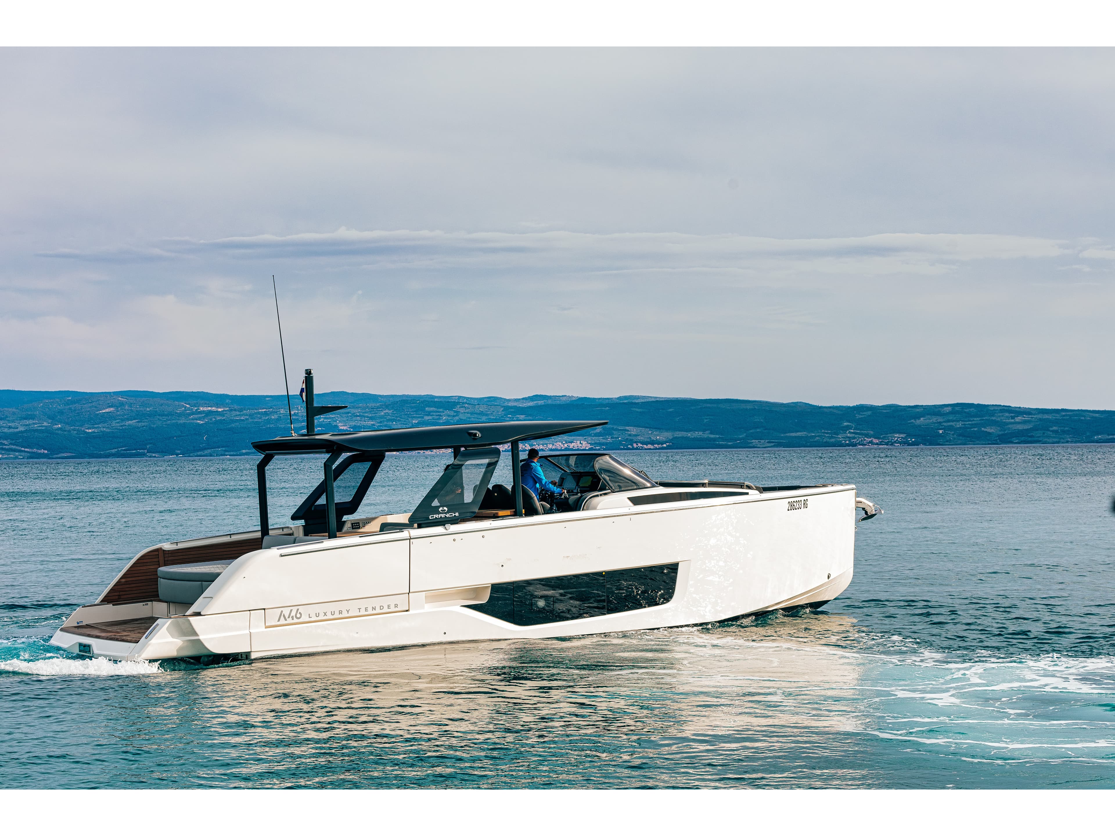 Cranchi A 46 - photo