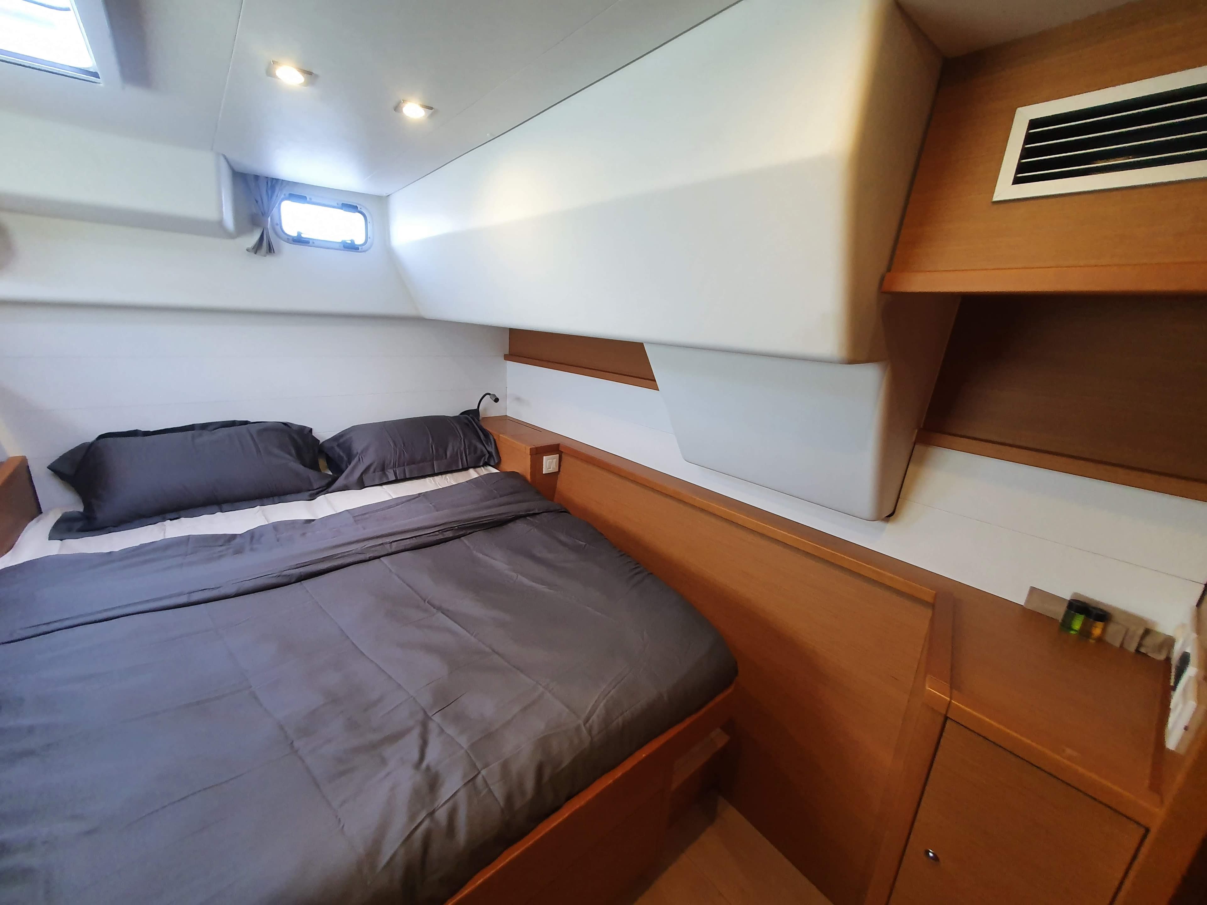 Lagoon 450 Fly - photo 27