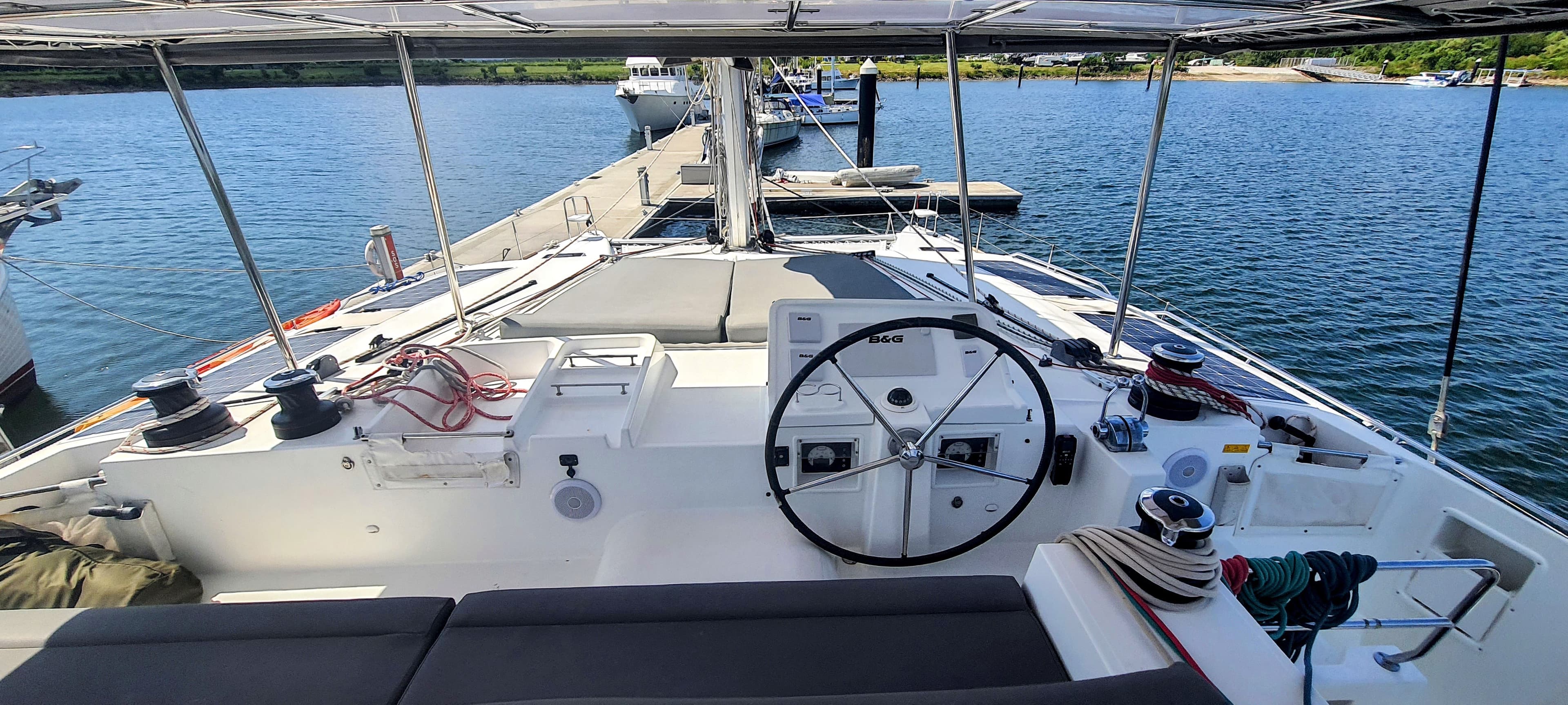 Lagoon 450 Fly - photo 14