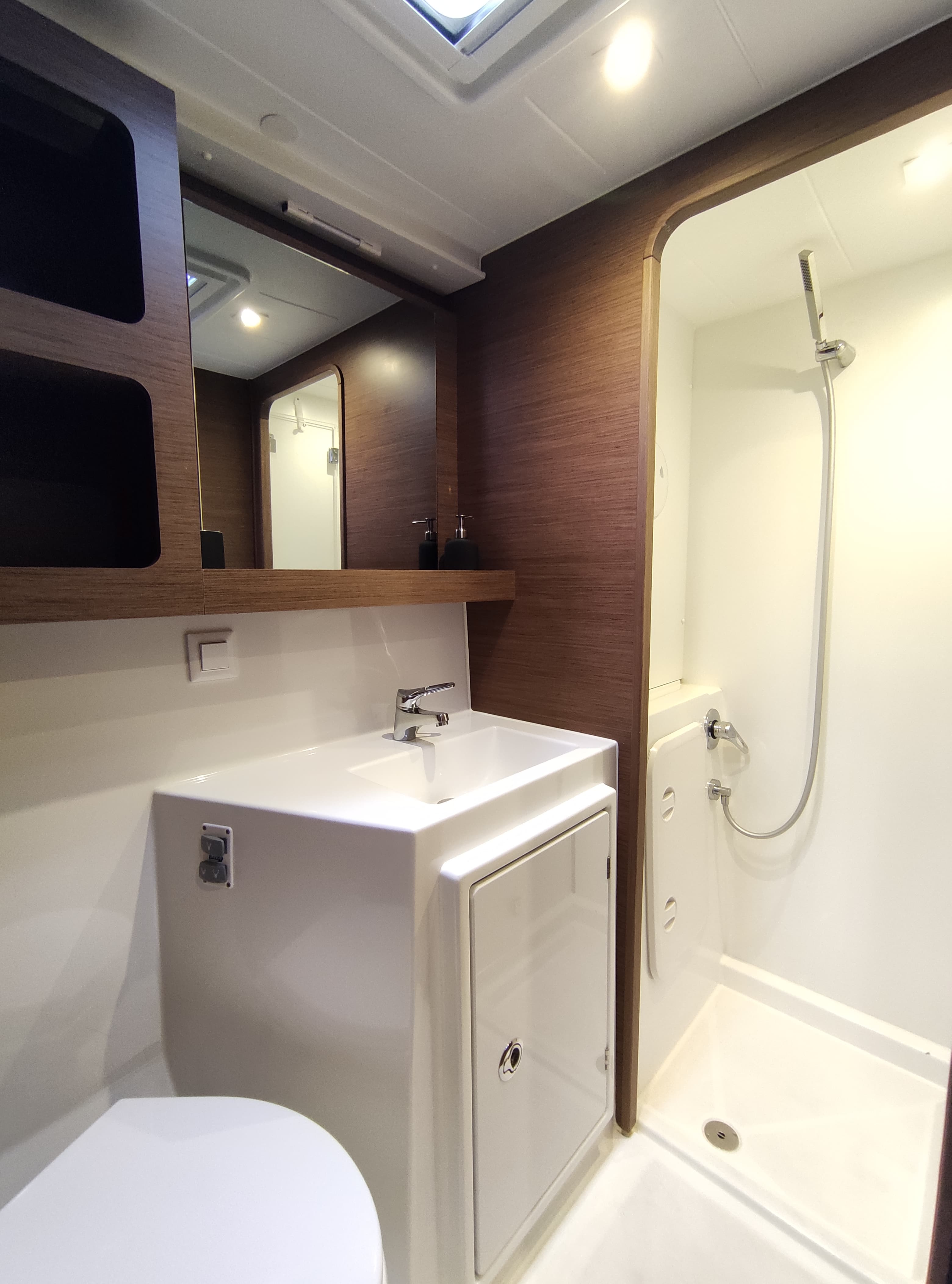 Lagoon 42 - photo 11