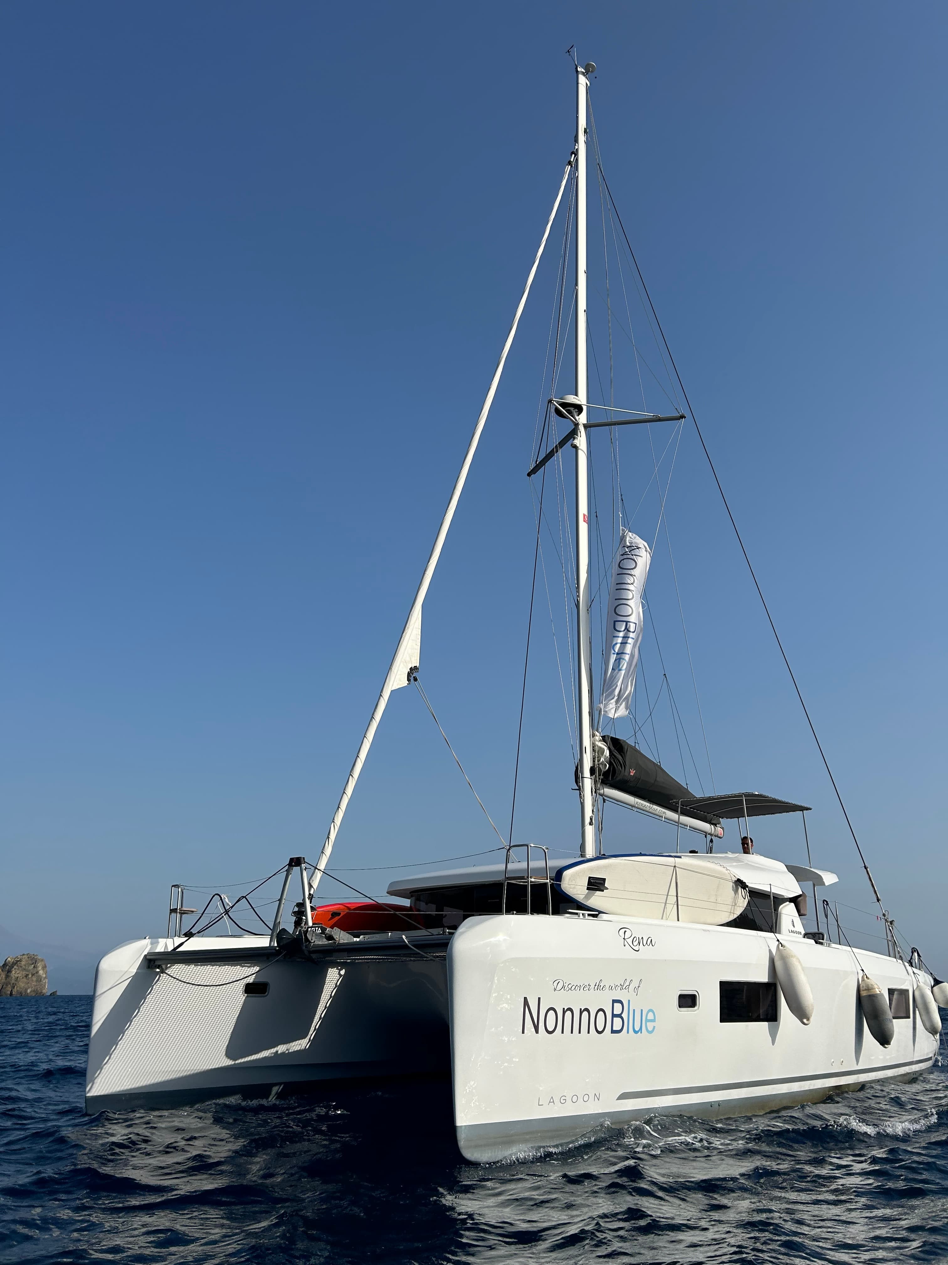 Lagoon 42 - photo 11