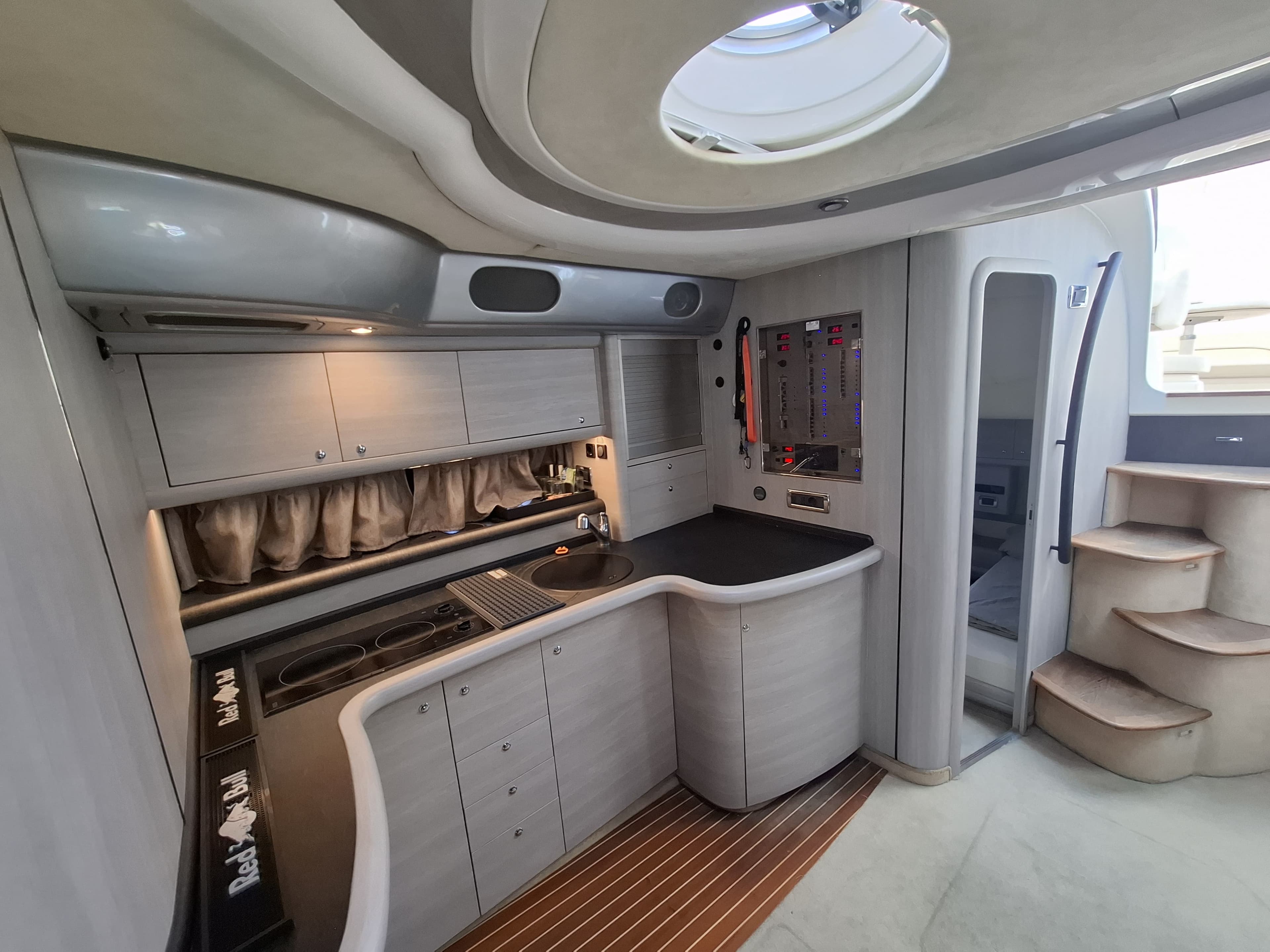 Motoryacht - photo 8