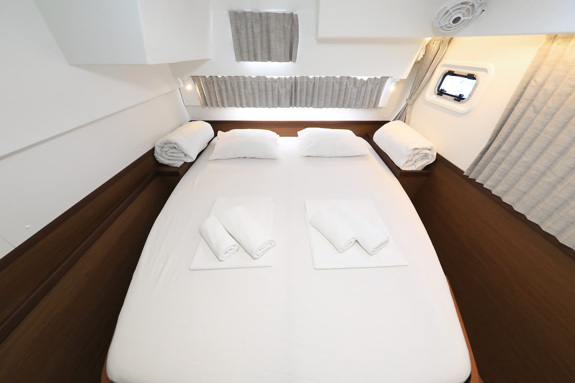 Lagoon 42 - photo 12