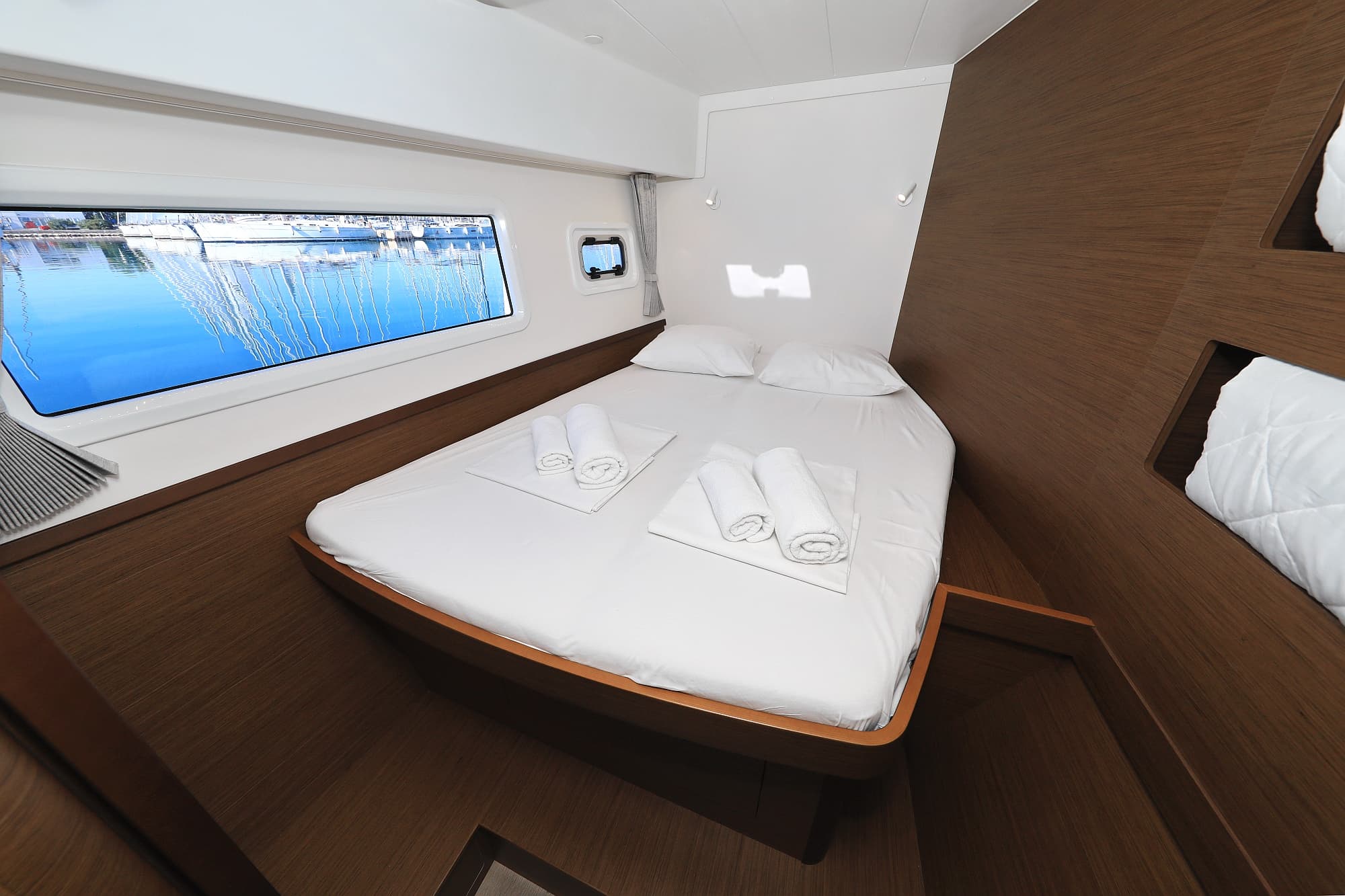 Lagoon 42 - photo 10