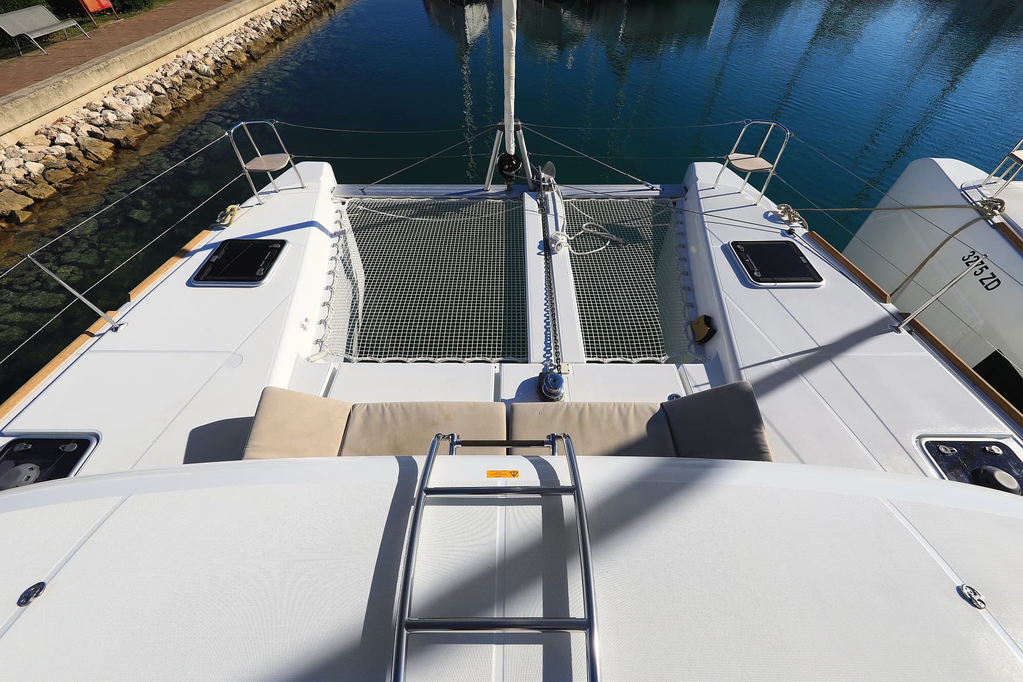 Lagoon 40 - photo 17