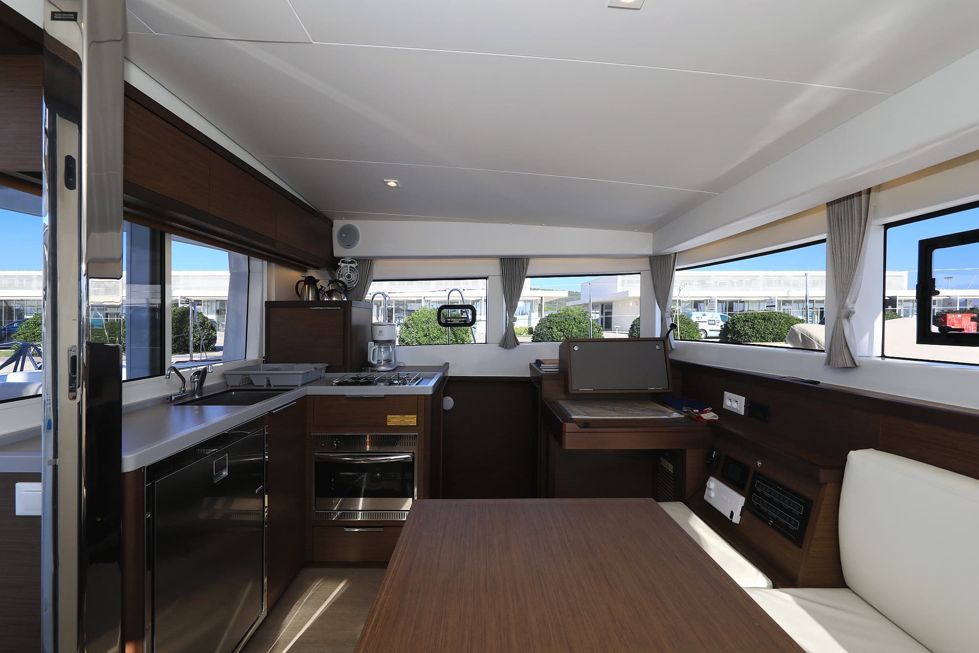 Lagoon 40 - photo 42