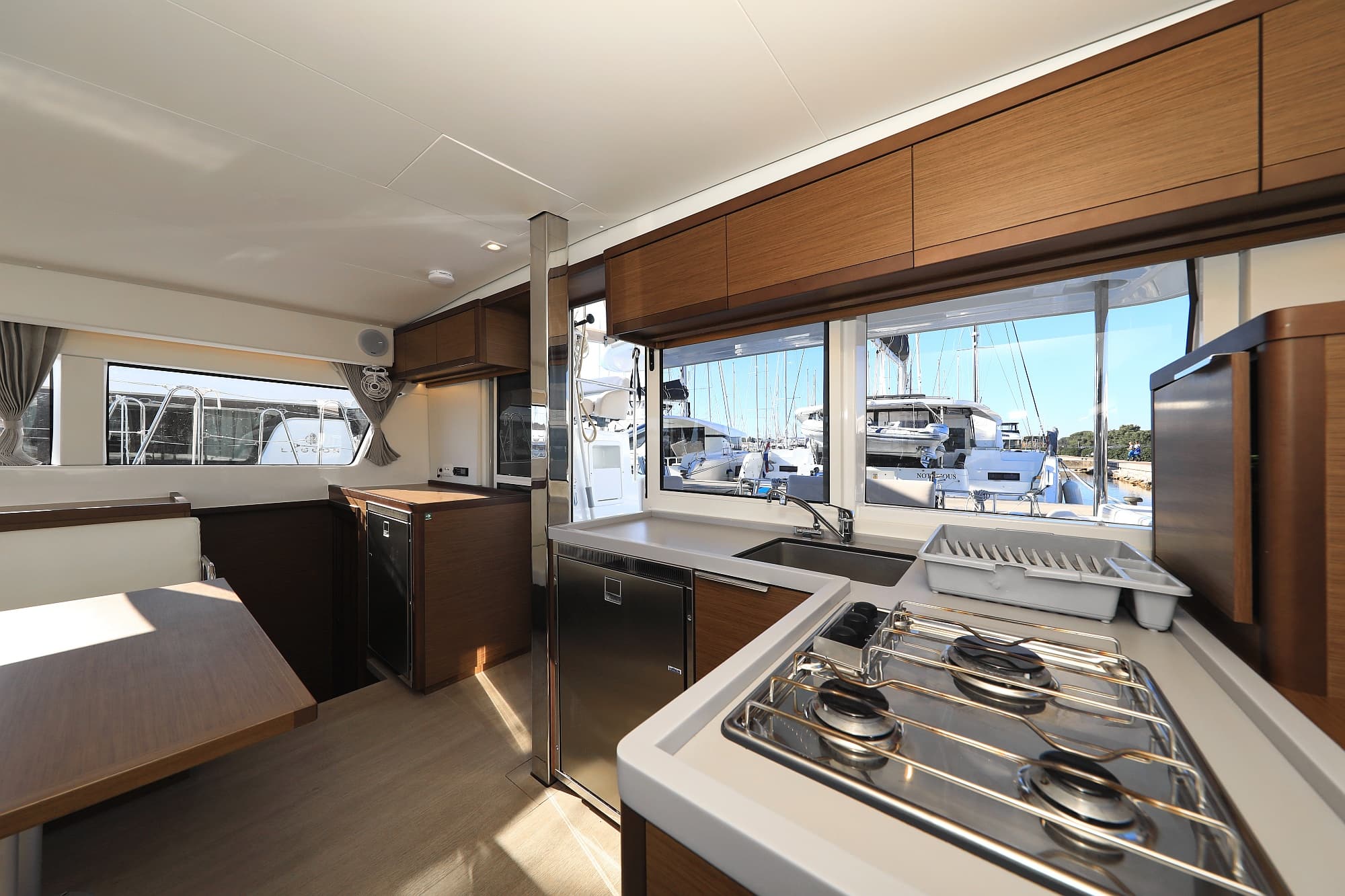 Lagoon 40 - photo 25