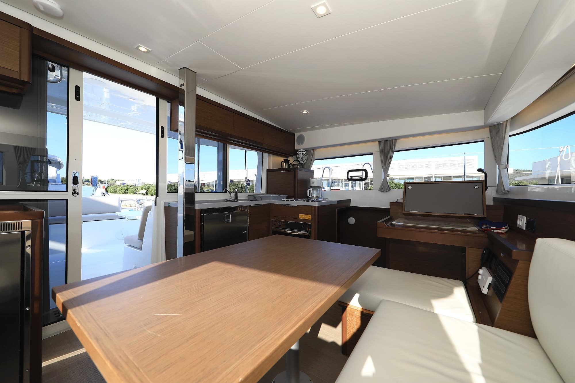 Lagoon 40 - photo 18