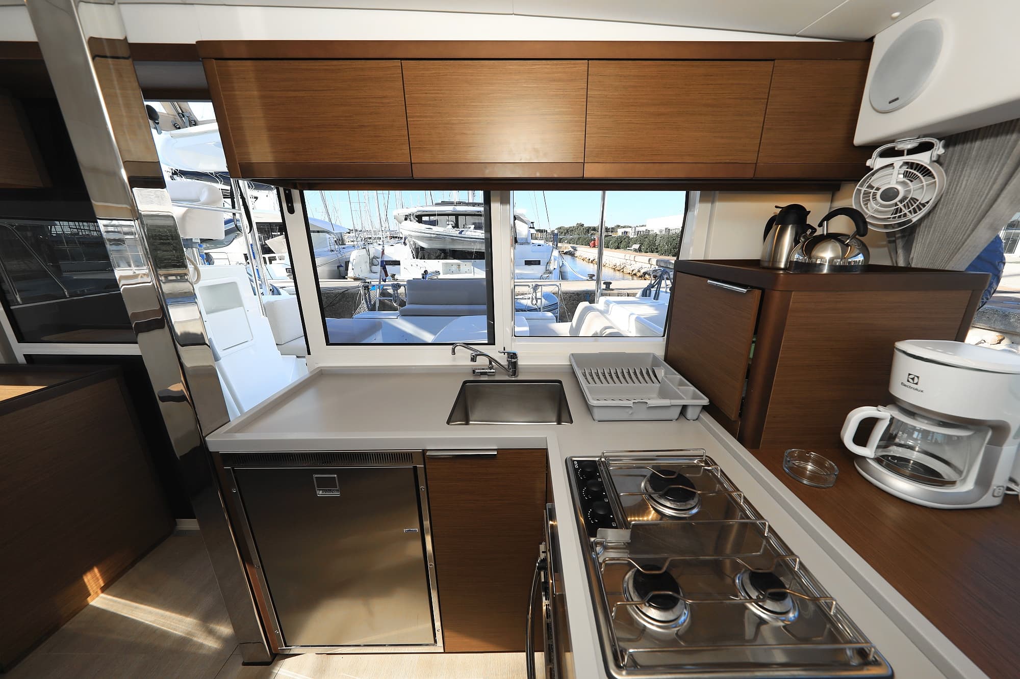 Lagoon 40 - photo 11