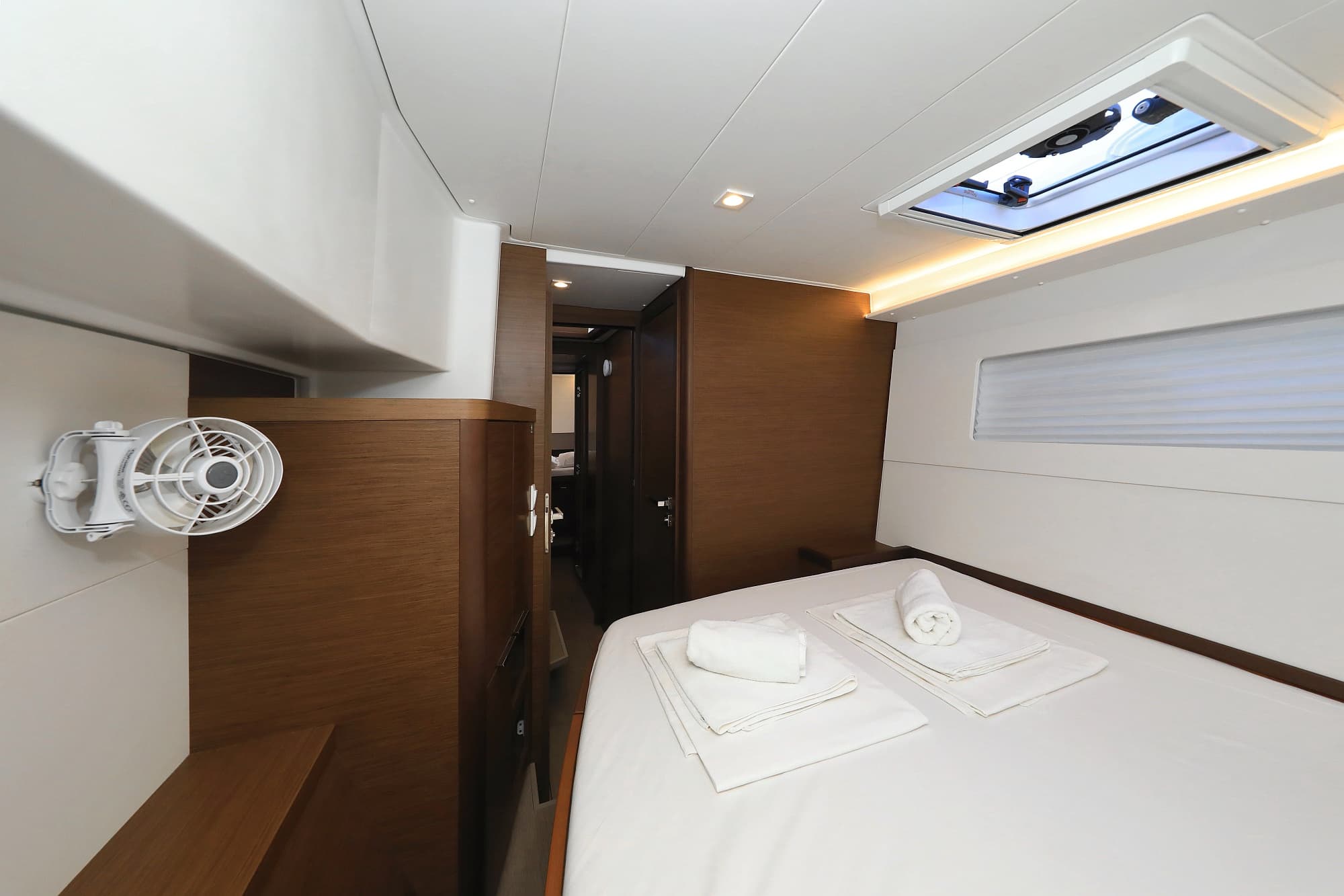 Lagoon 40 - photo 27