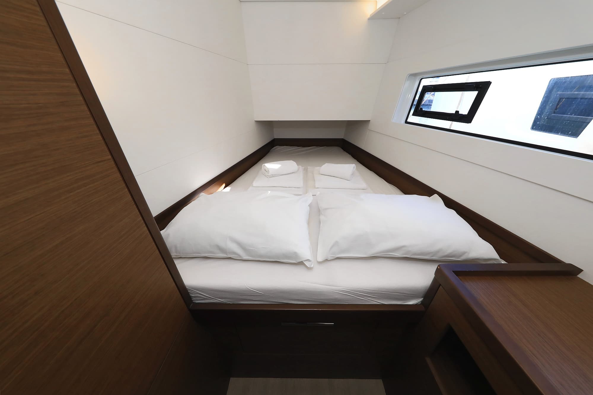 Lagoon 40 - photo 16