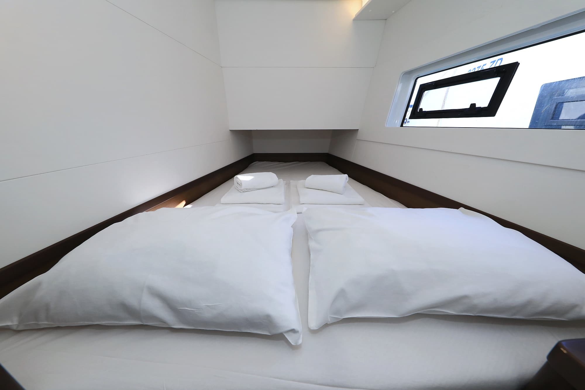 Lagoon 40 - photo 21