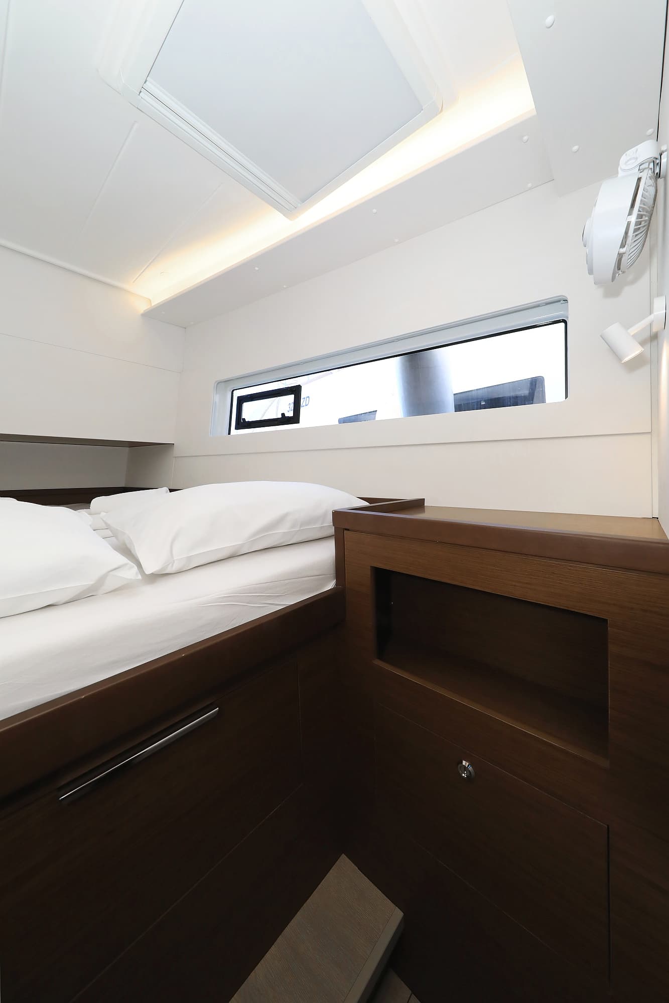 Lagoon 40 - photo 58