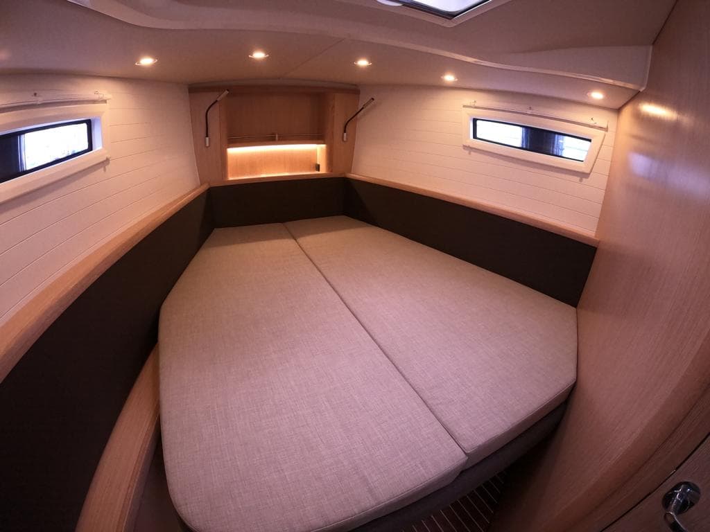 Bavaria Vision 42 - photo 8