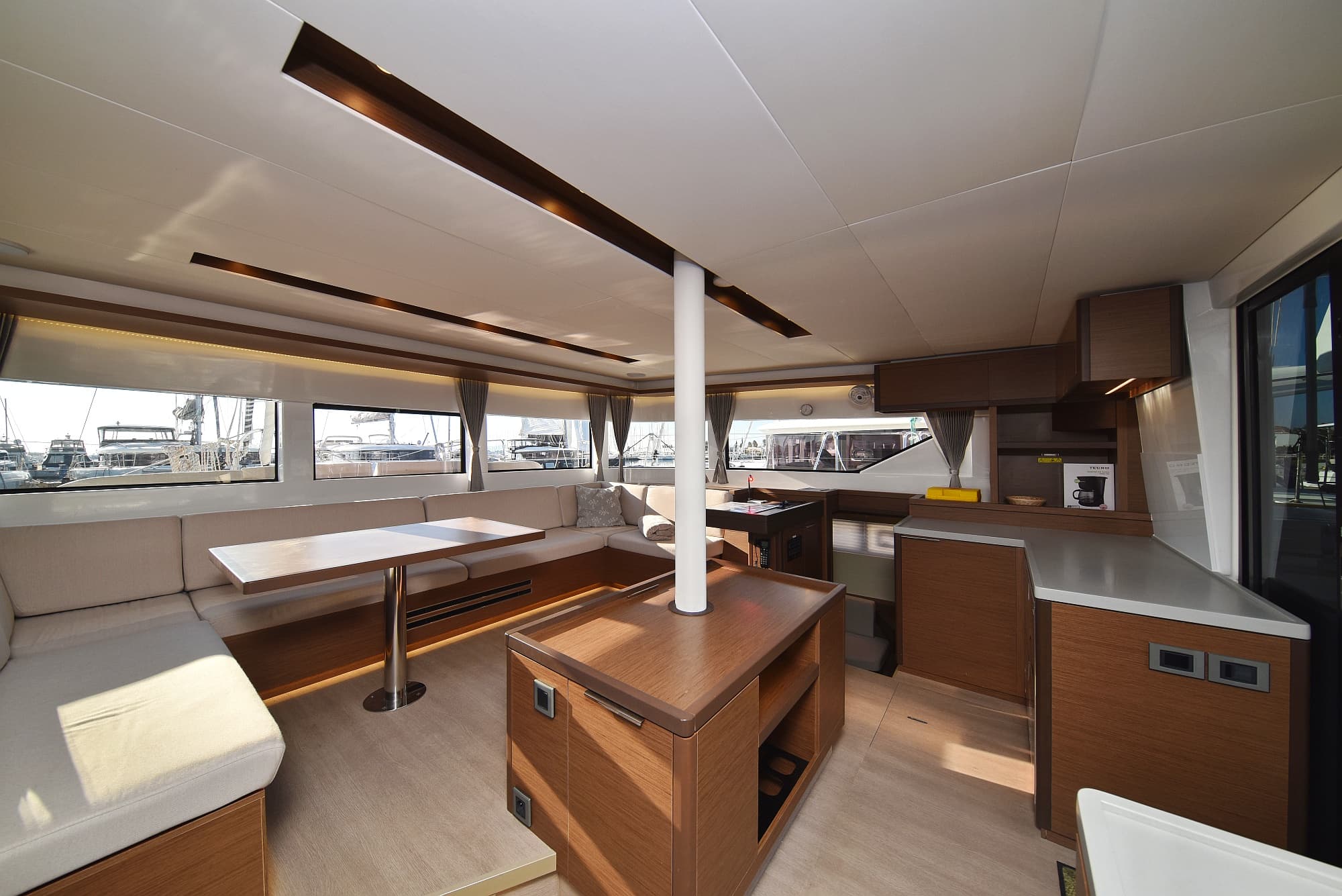 Lagoon 50 - photo 14