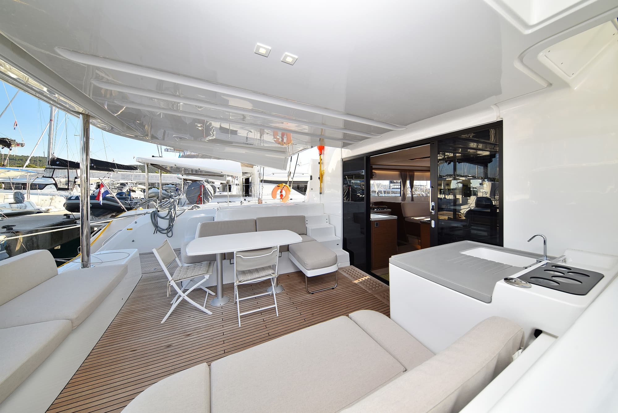 Lagoon 50 - photo 58