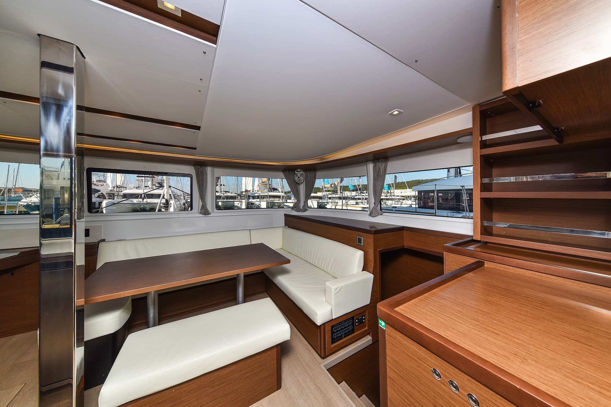 Lagoon 46  - photo 41