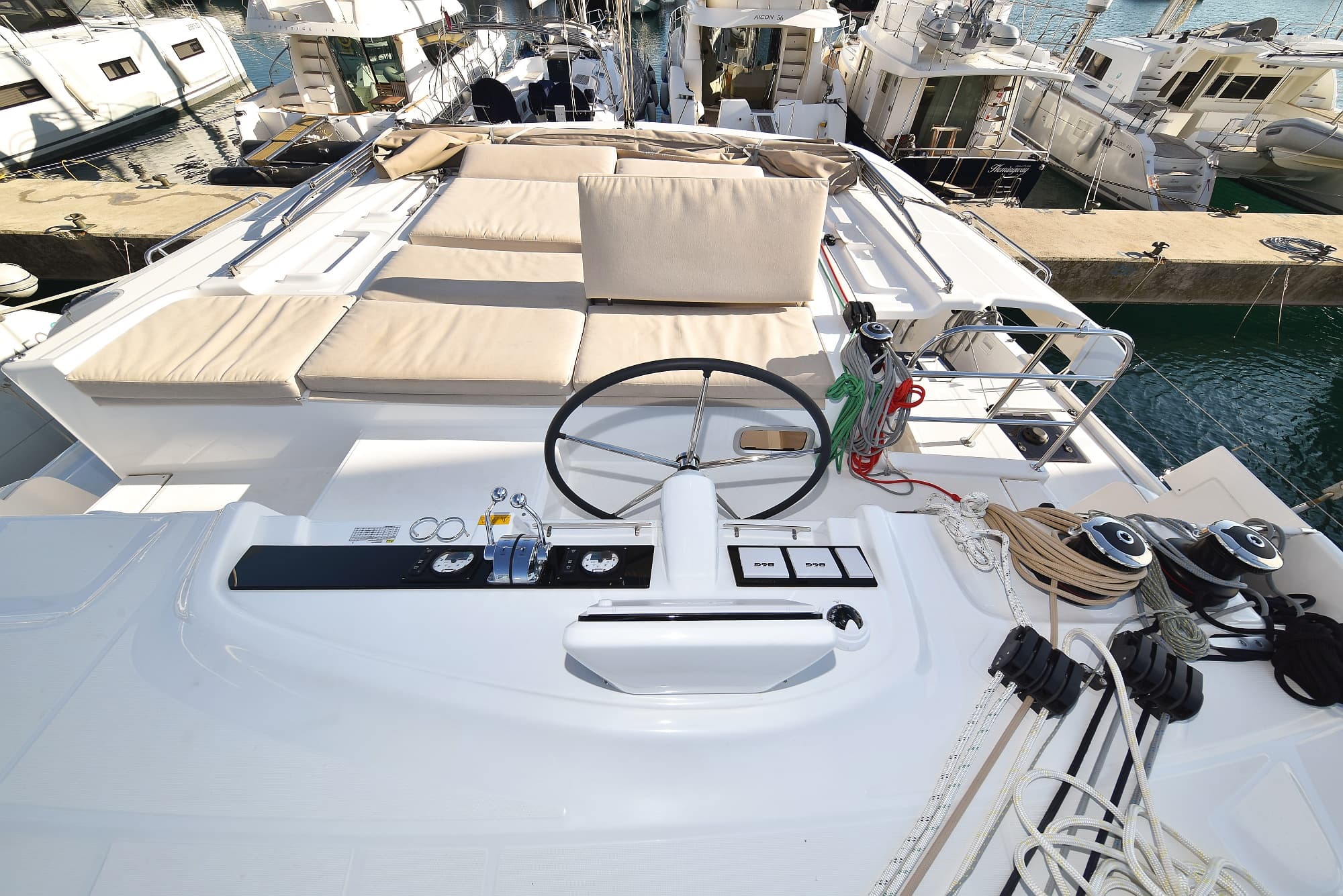 Lagoon 46  - photo 40