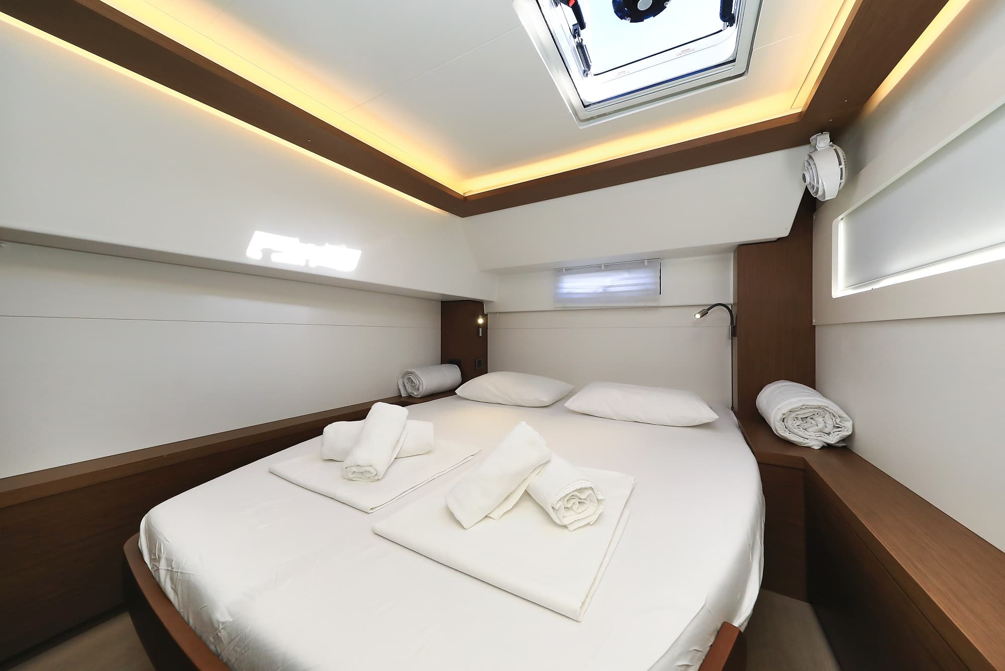 Lagoon 46  - photo 34