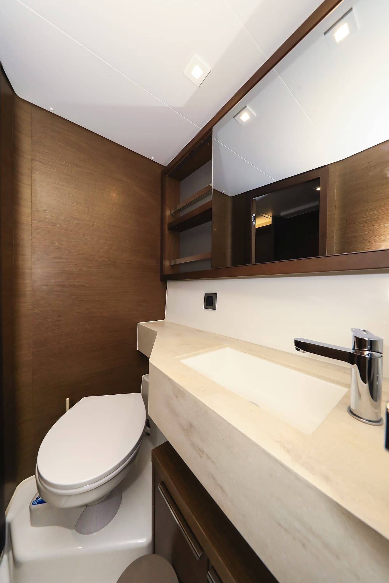 Lagoon 46  - photo 53