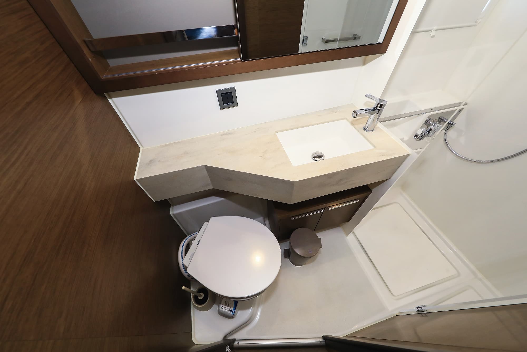 Lagoon 46  - photo 50