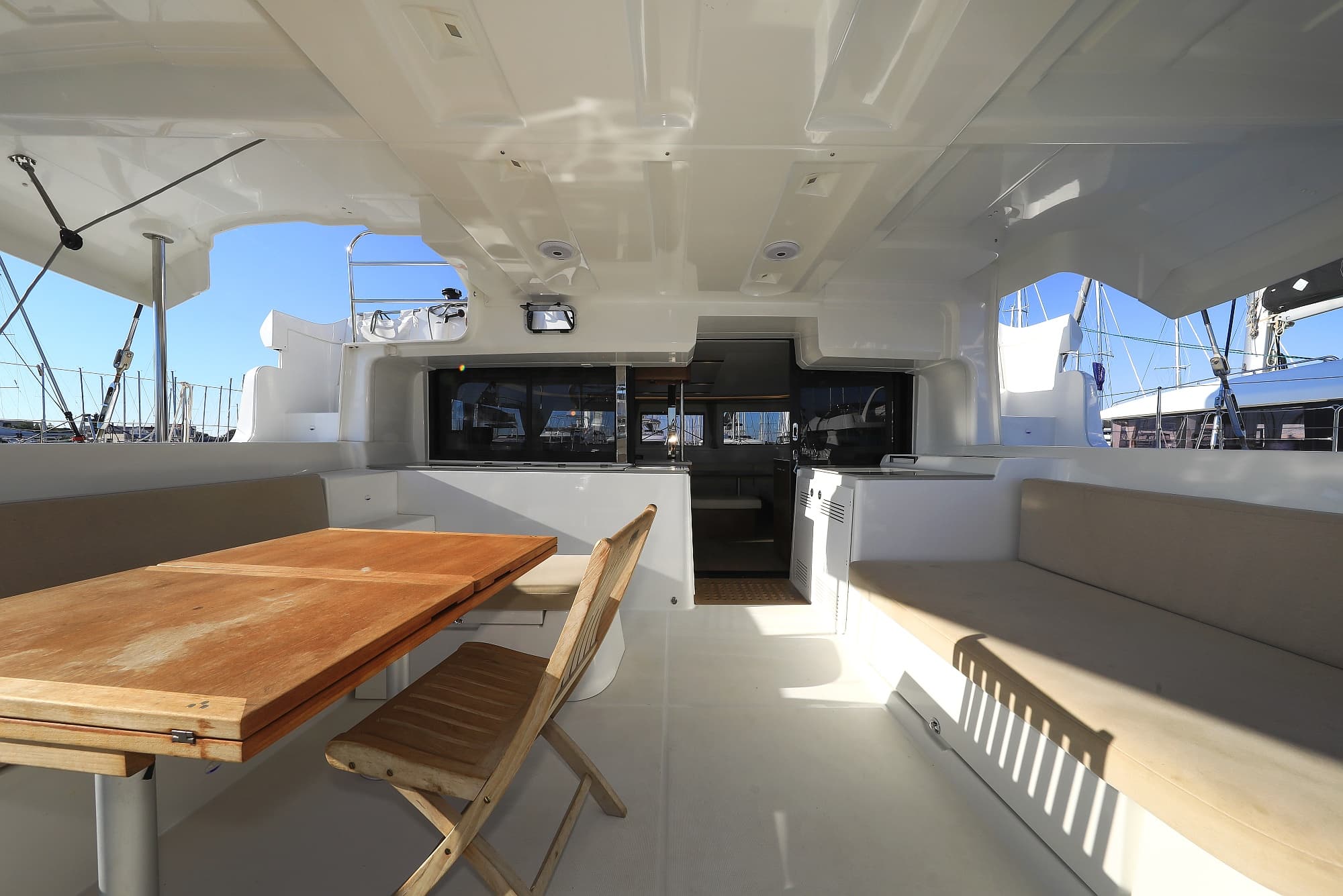 Lagoon 46  - photo 5