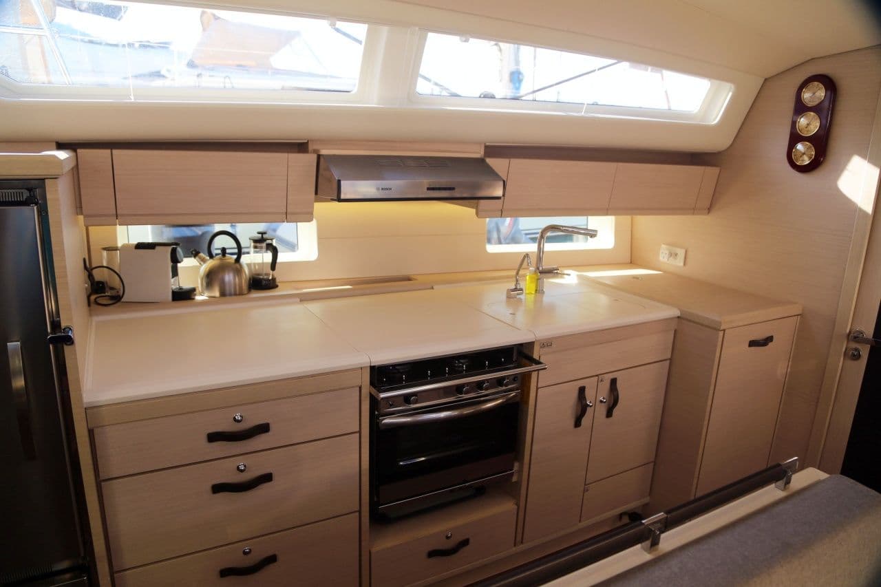 Jeanneau 54 - photo 9