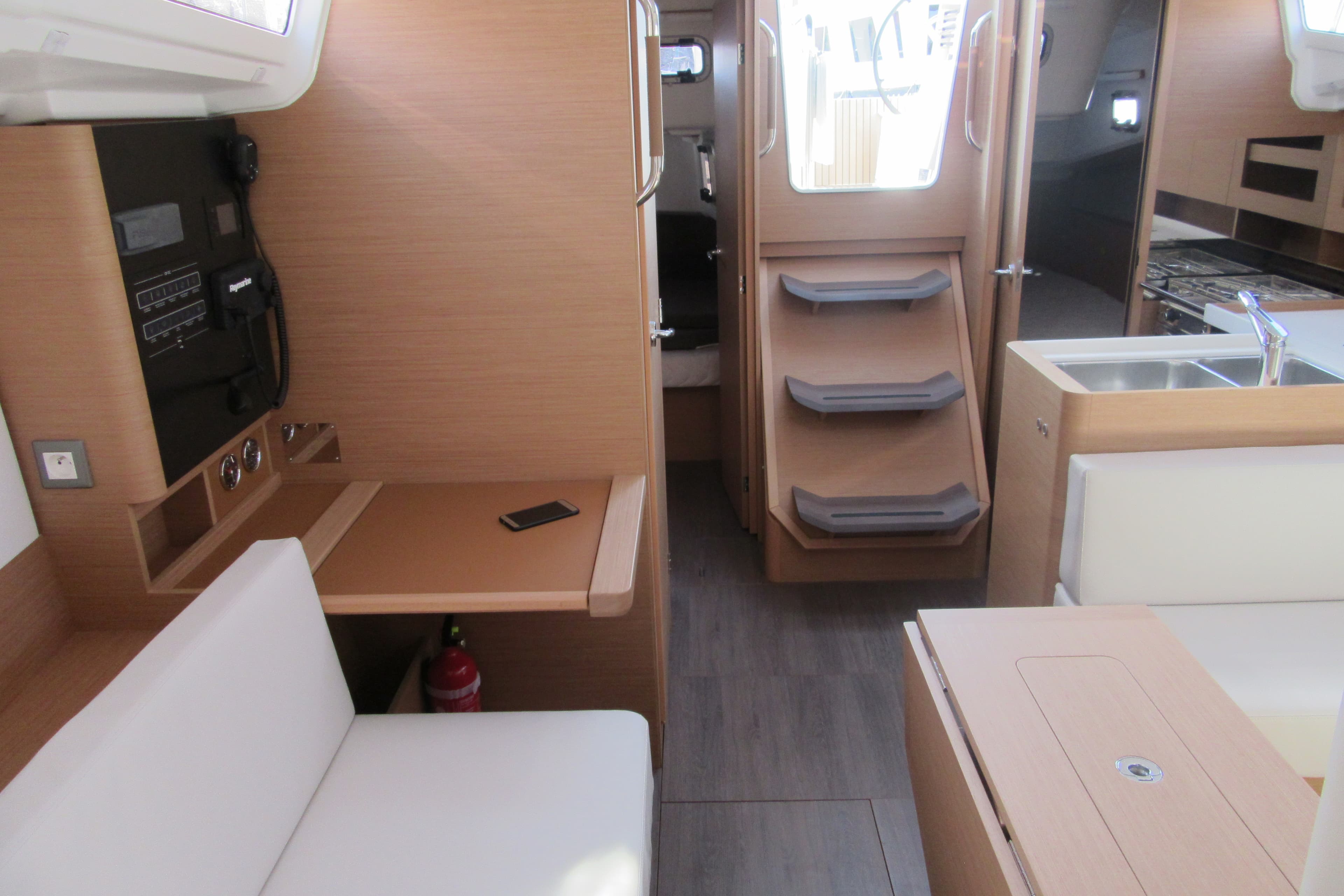 Sun Odyssey 380 - photo 4