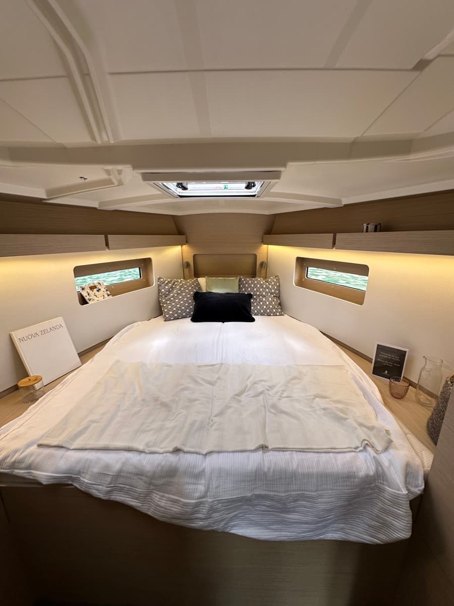 Oceanis 37.1 - photo 7